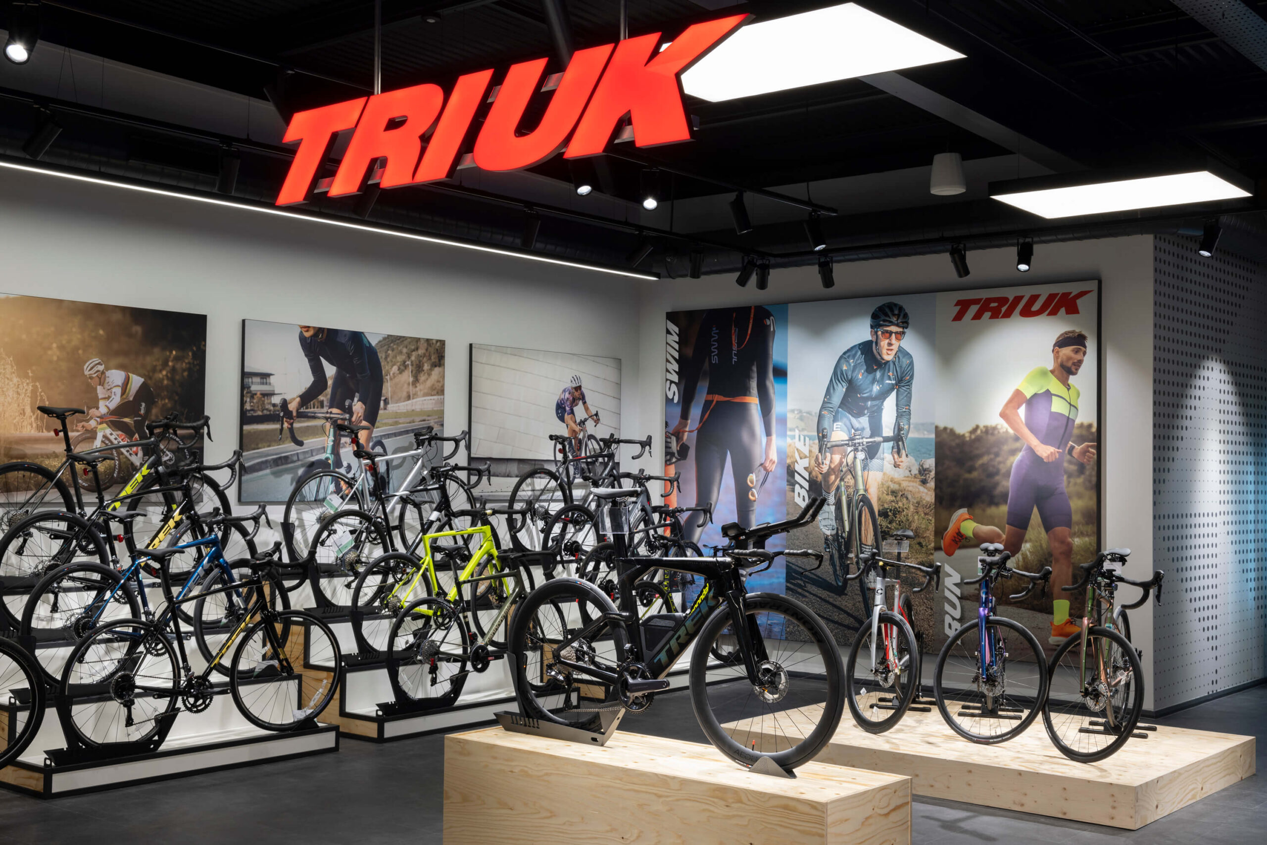 Evans <br><span>Cheetham Hill</span>