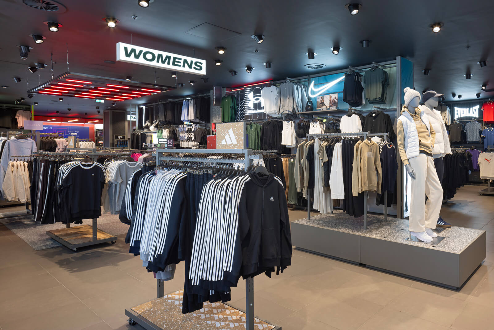 sports-direct-white-city